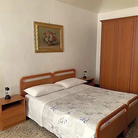 Hotel Elena *