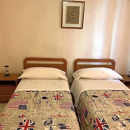 Elena Hotel *